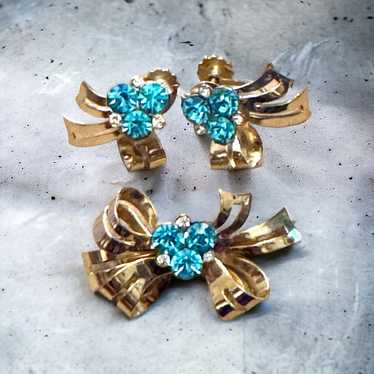 CORO Vintage Gold Bow Earrings and Brooch/Pin Set - image 1