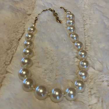 CAROLEE FAUX PEARL NECKLACE EUC - image 1