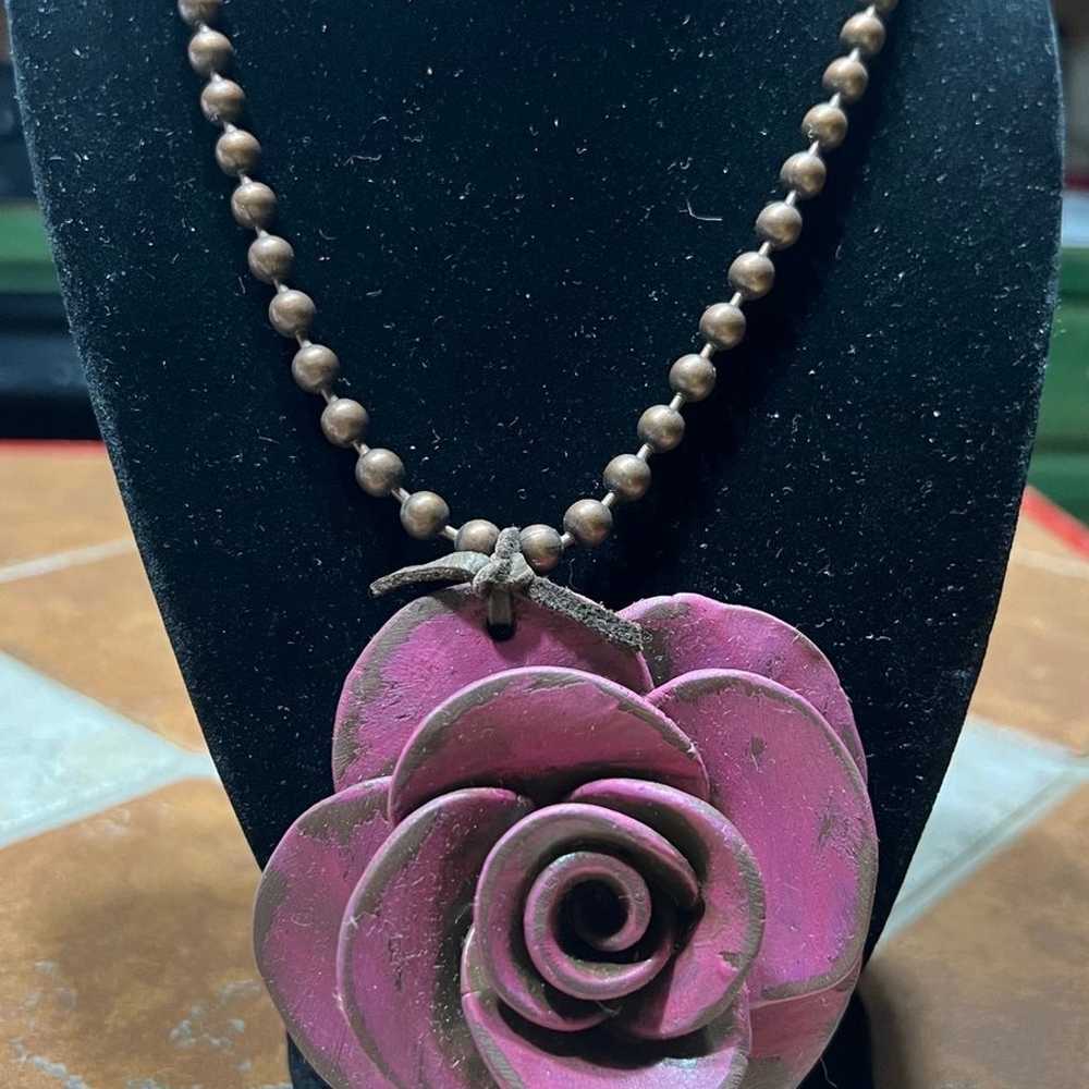 Sookie Sookie Vintage Cabbage Rose Necklace - image 1