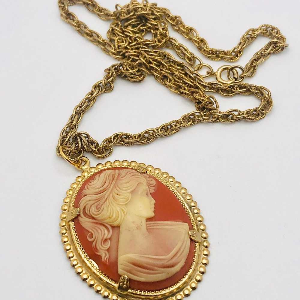 Vintage Carved Cameo Gold Tone Necklace - image 3