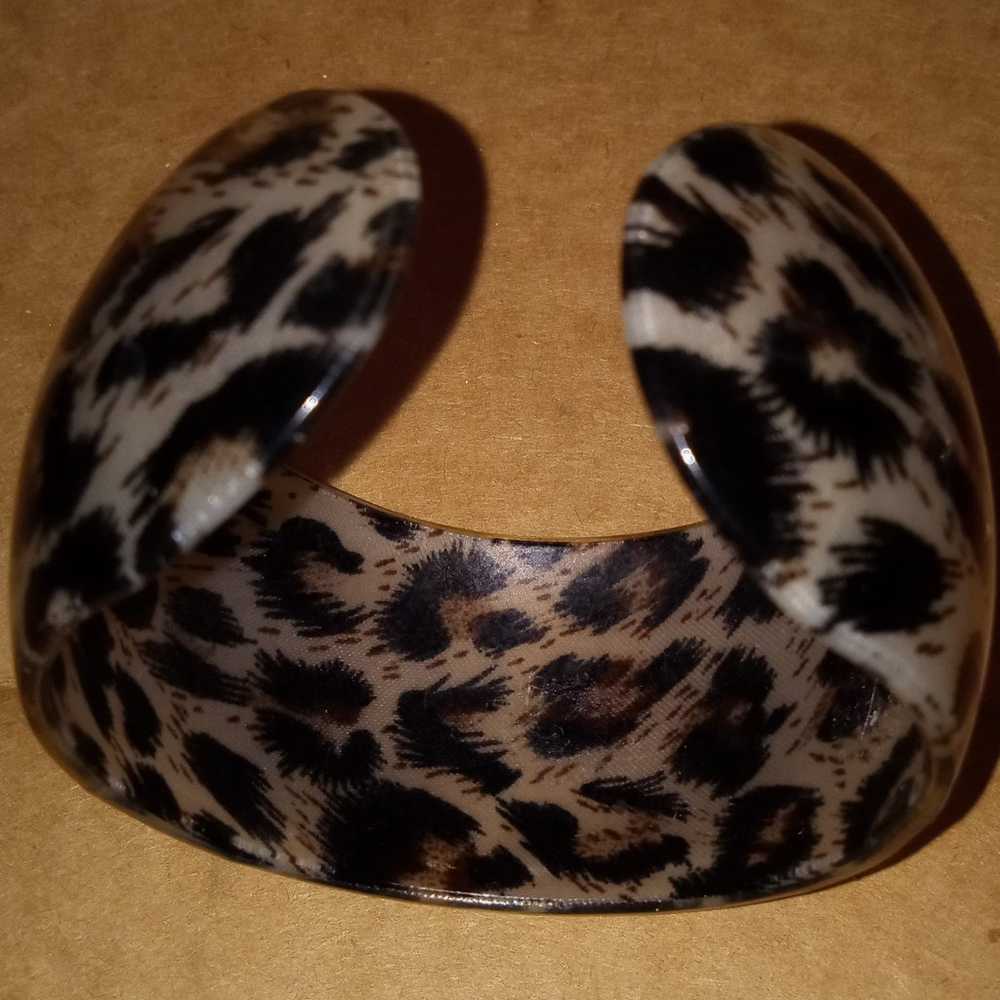 Vintage Leopard Print Jewelry Ensemble - image 8