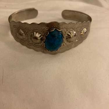 Silver bracelet with turquoise stone - image 1