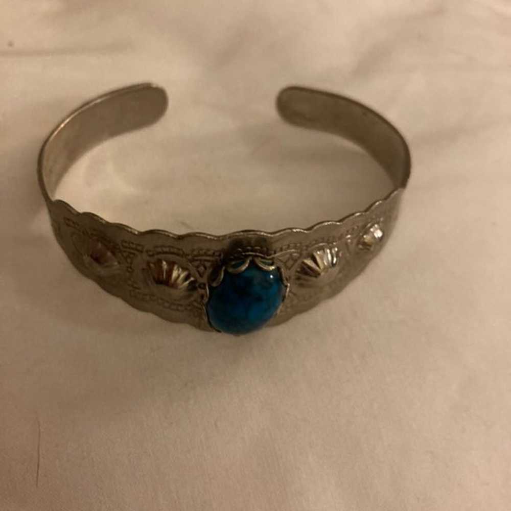 Silver bracelet with turquoise stone - image 3