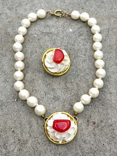 Moschino Whipped Cream Pin & Necklace Set*