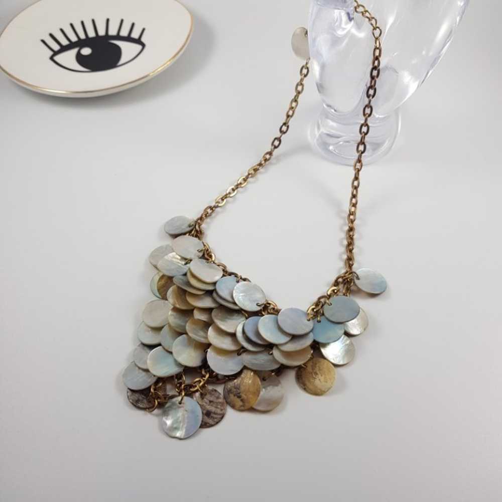 Stylish shell necklace - image 1