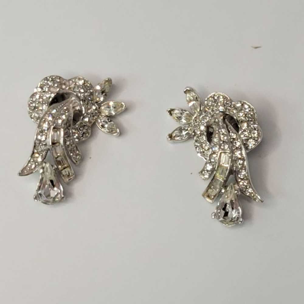 ~ Vtg Ledo Clip Earrings - image 1