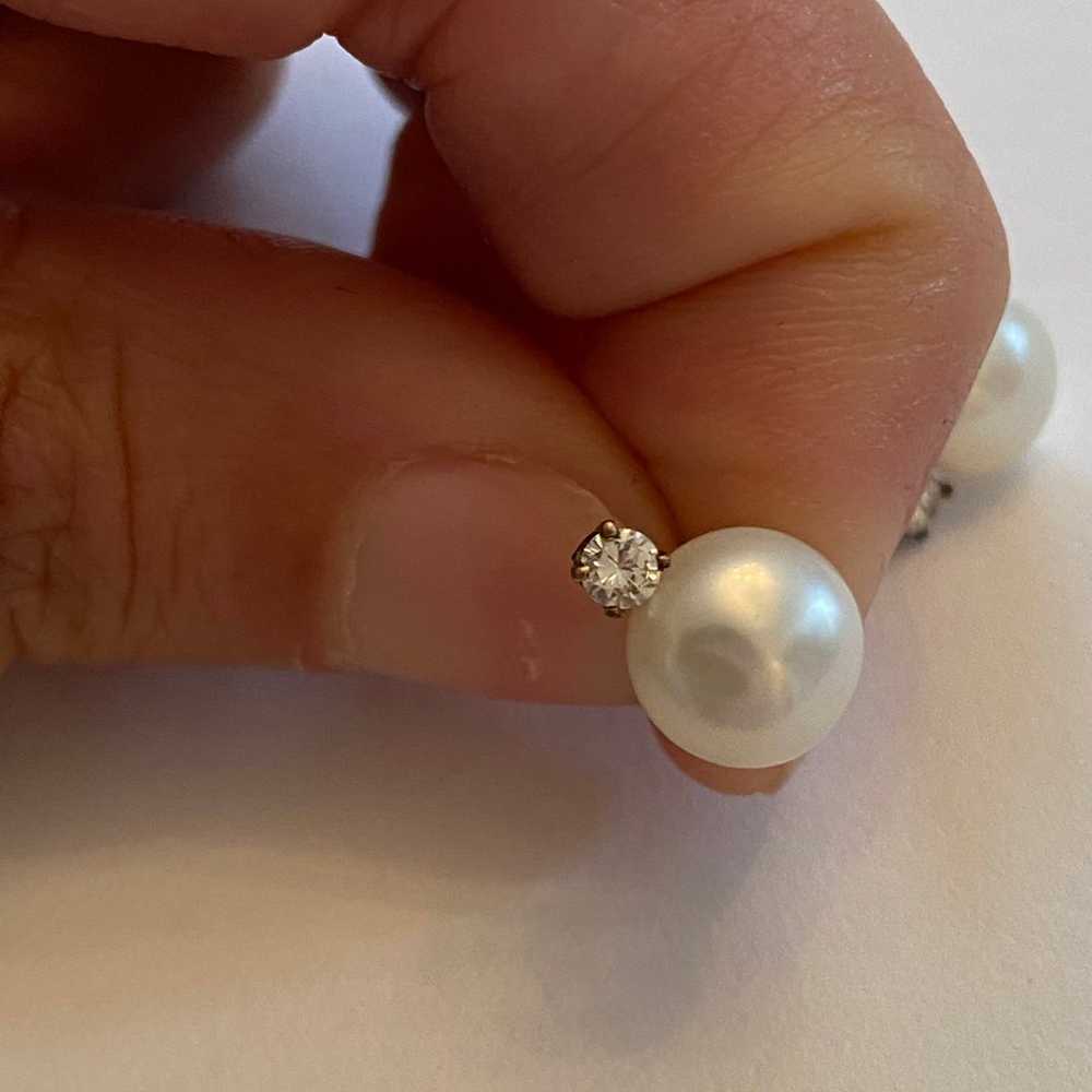 Diamond pearl stud Earrings - image 7