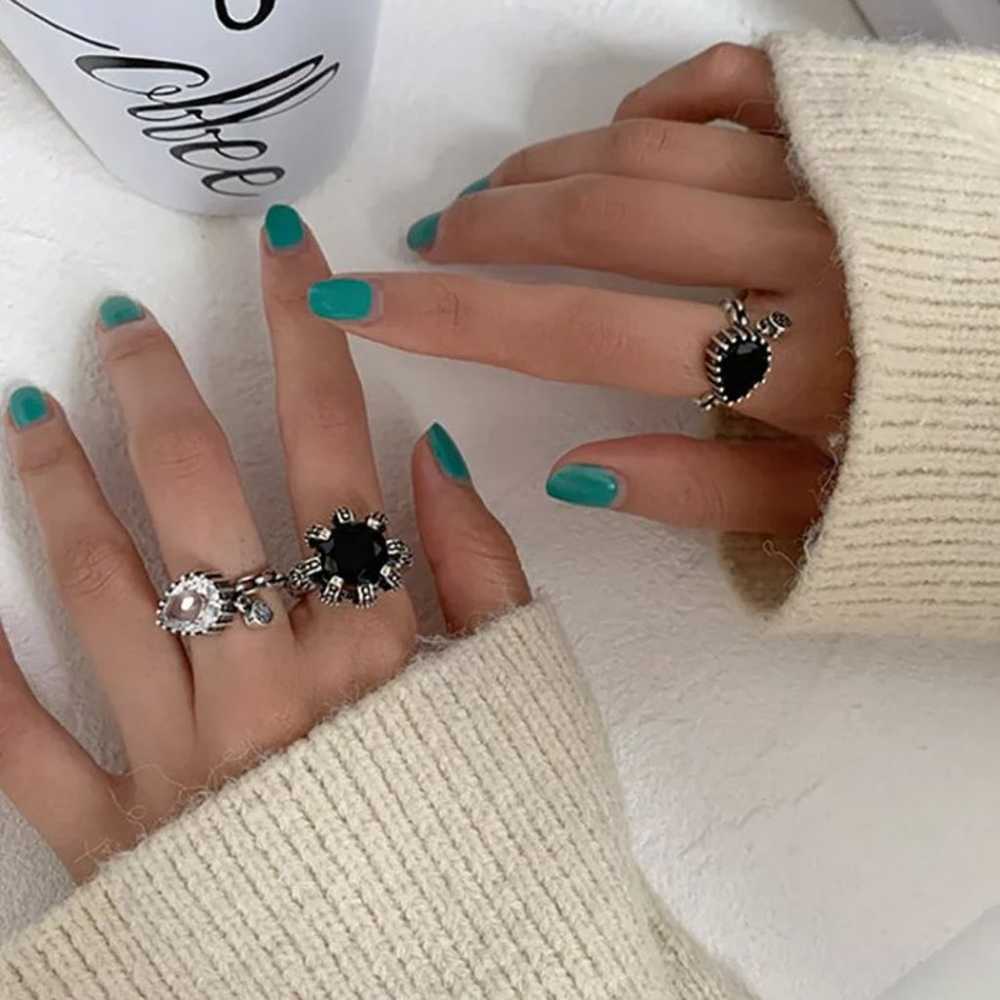 S925 Vintage Water Drop Black/White rings - image 1