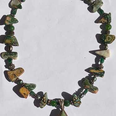 Vintage artisan green jasper choker necklace - image 1