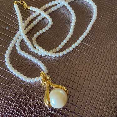 1984 Avon Pearl Necklace