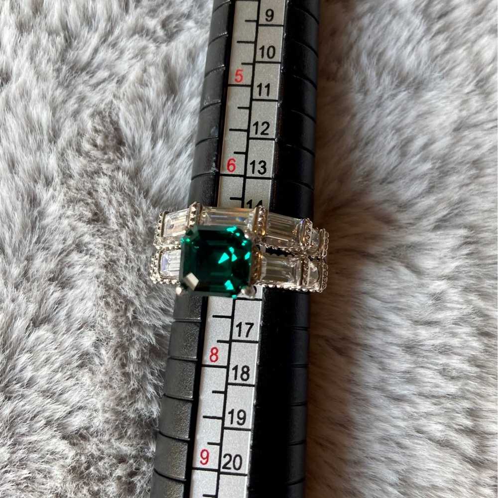 Vintage Style Swarovski Emerald Crystal Ring and … - image 3