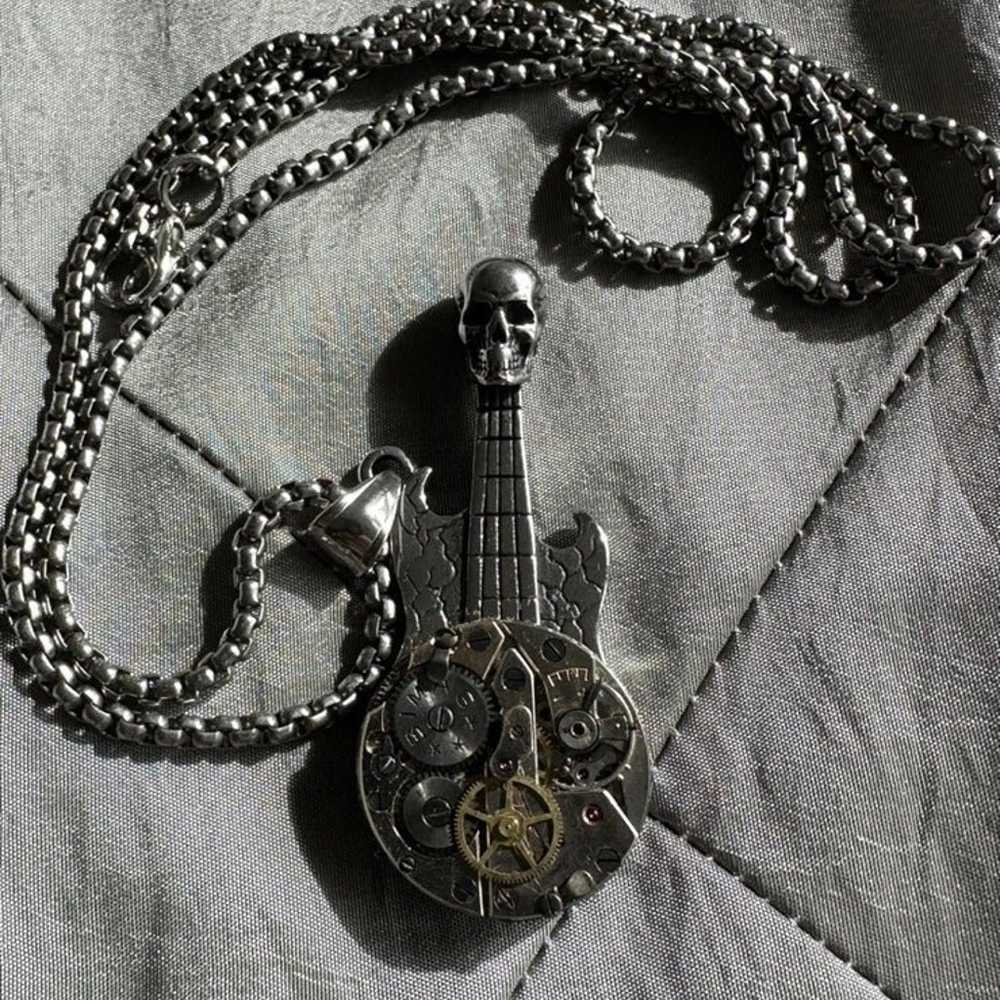 Steampunk Skull Guitar Standstill Timepiece Penda… - image 2