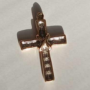 Cheapest Black Hills Gold 10k cross 5.1g