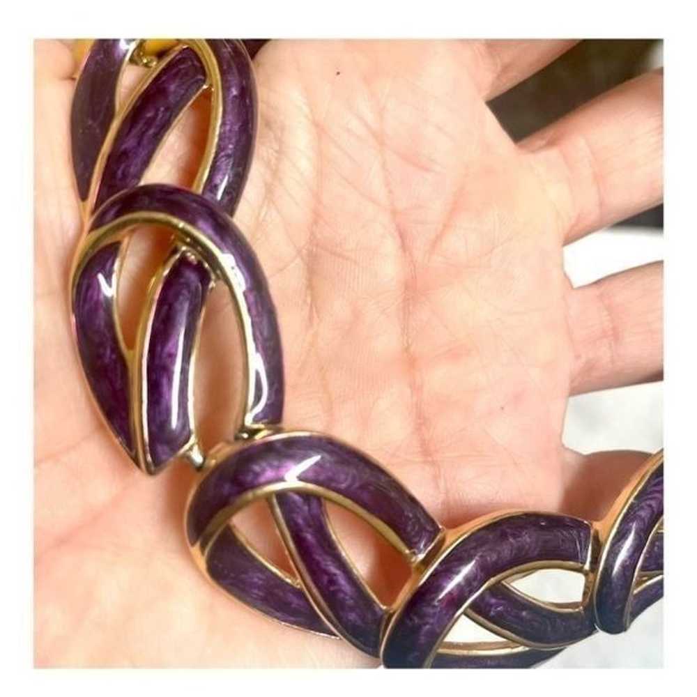 Vintage Trifari gold tone and purple necklace - image 7