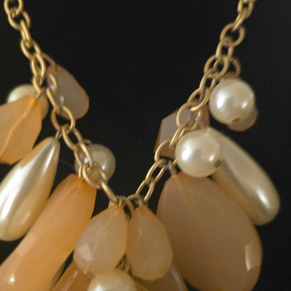 Vintage chunky flower necklace with pearl beads - image 3