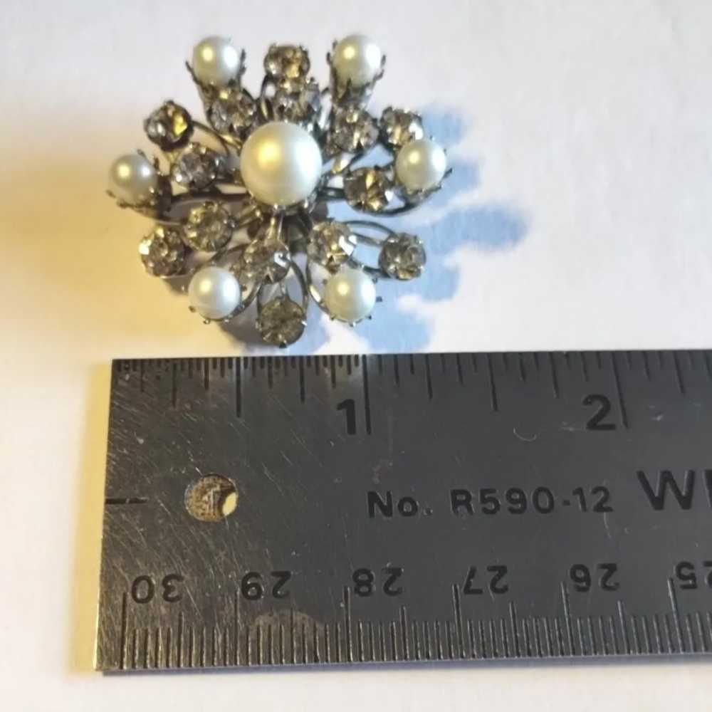 Vintage 50s  SNOWFLAKE pearl rhinestone cluster s… - image 9