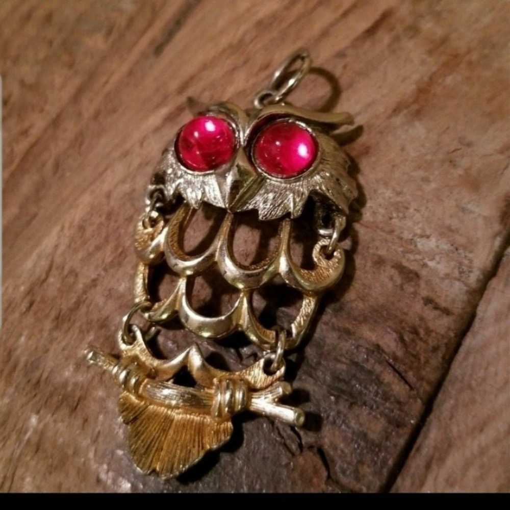 SALE❗️ VINTAGE Owl Charm Red Glass - image 1