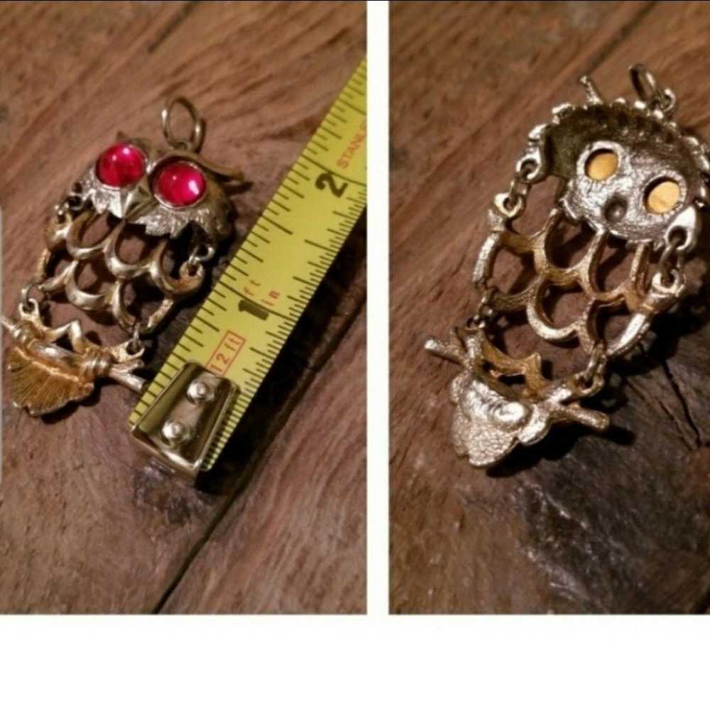 SALE❗️ VINTAGE Owl Charm Red Glass - image 2