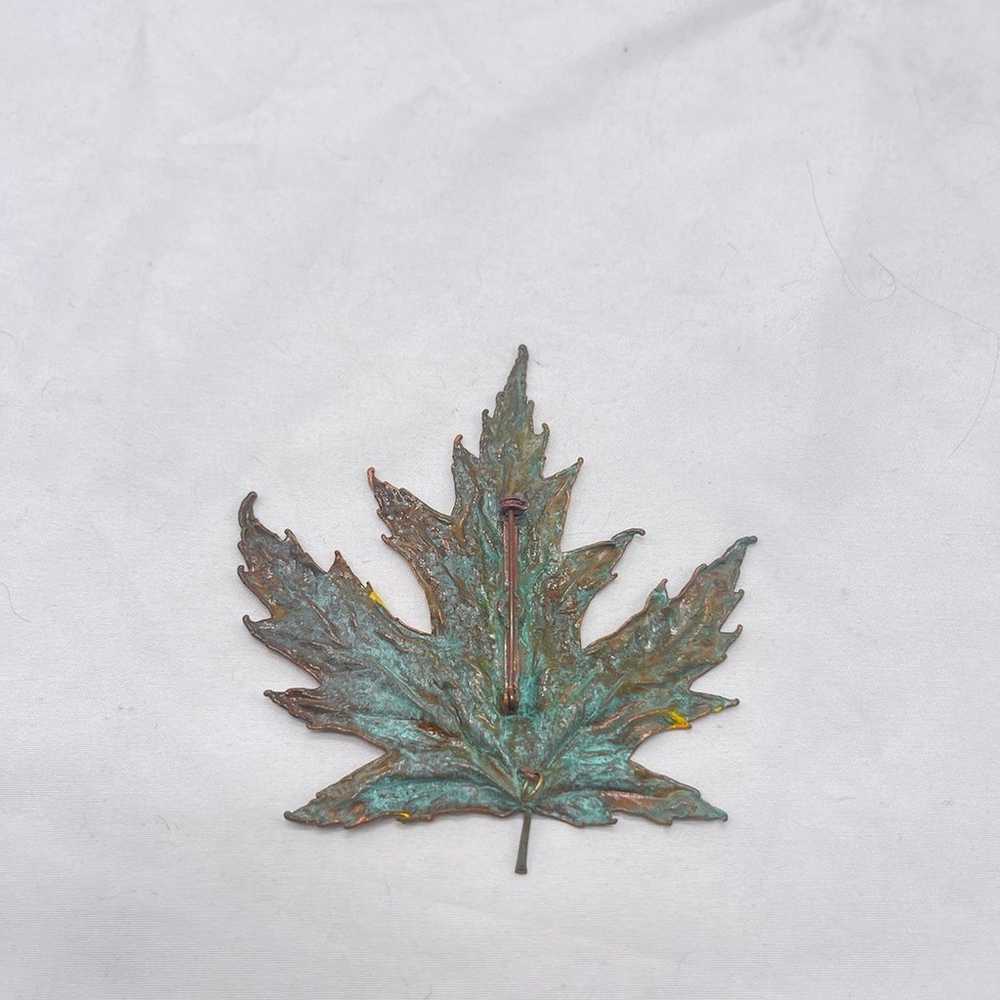 VTG handmade copper maple leaf pendant/pin - image 8