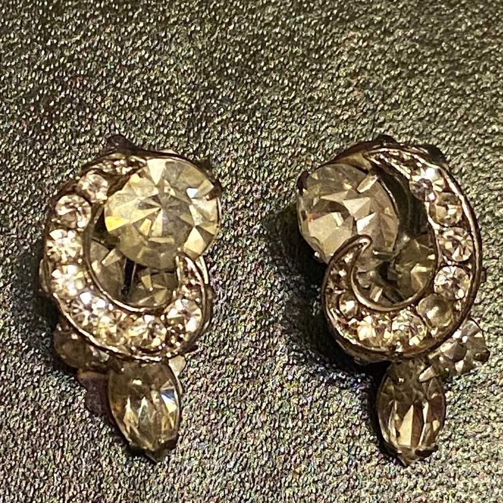 Vintage Weiss Crystal Earrings - image 4