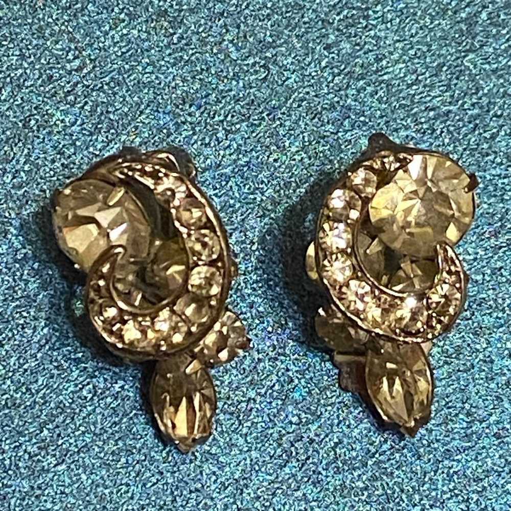 Vintage Weiss Crystal Earrings - image 7