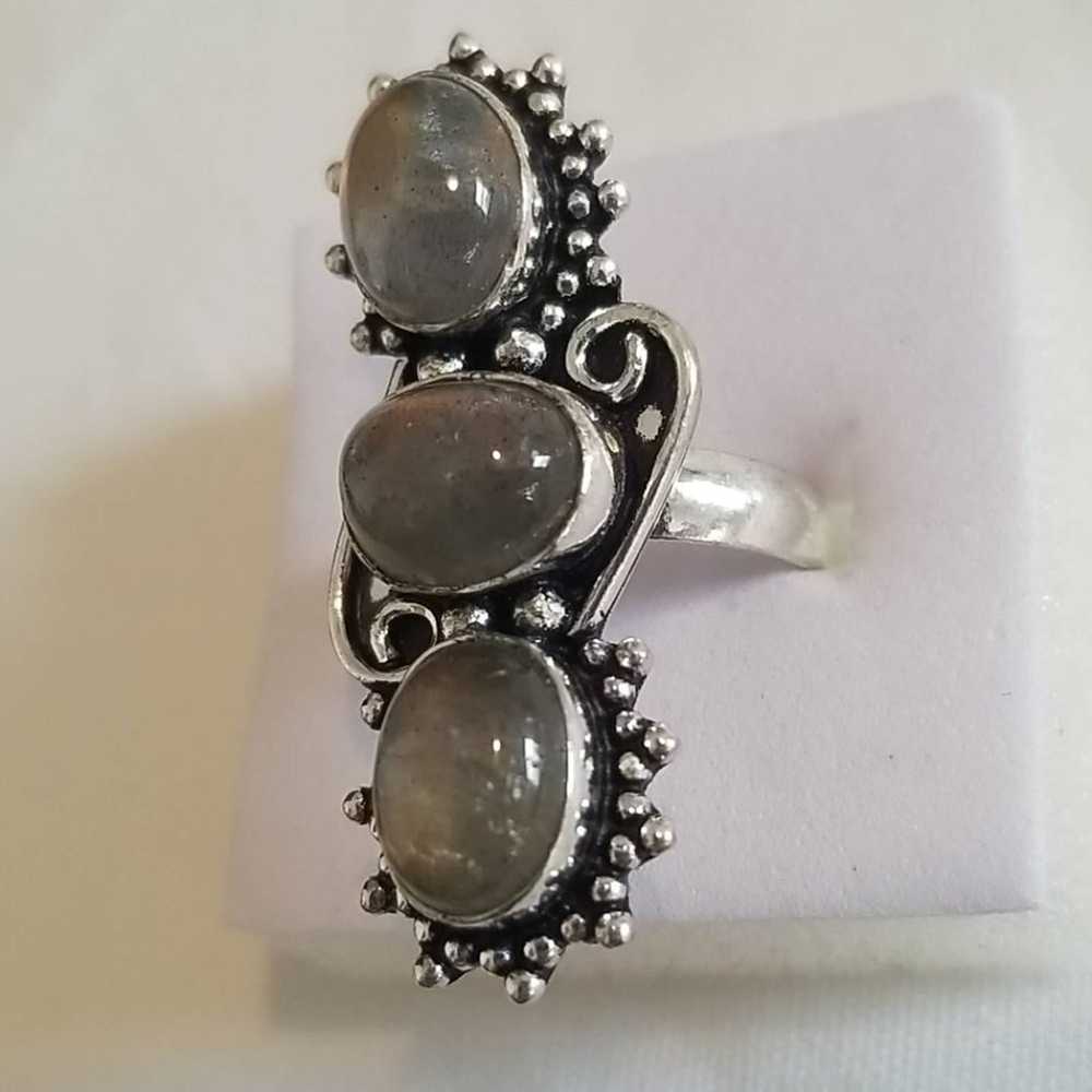 Vintage 3 stone Labradorite Silver Ring - image 3