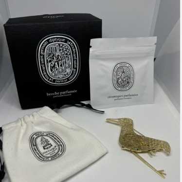 Diptyque Eau Capitale Brooch & Scented Oval