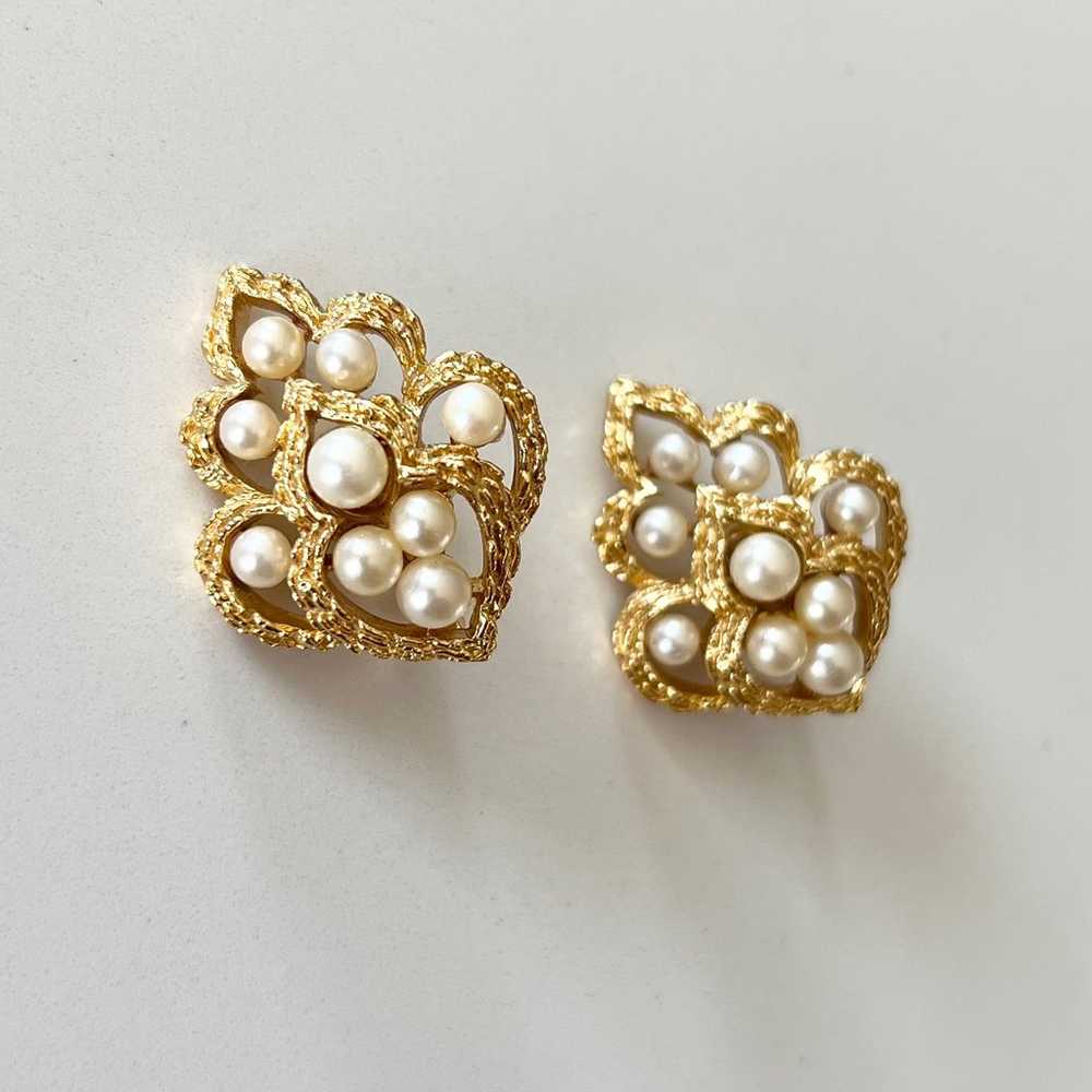 Vintage Trifari Gold Tone Faux Pearl Earrings - image 2