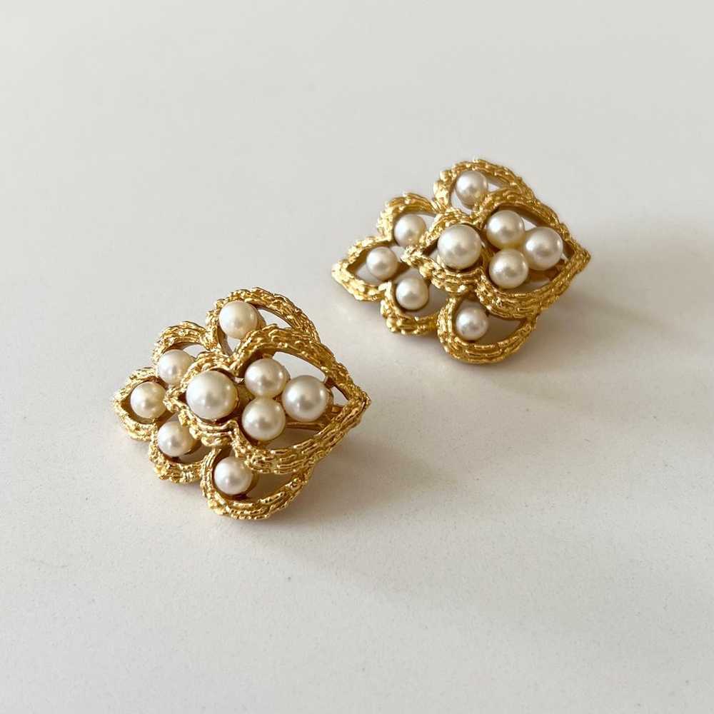 Vintage Trifari Gold Tone Faux Pearl Earrings - image 3