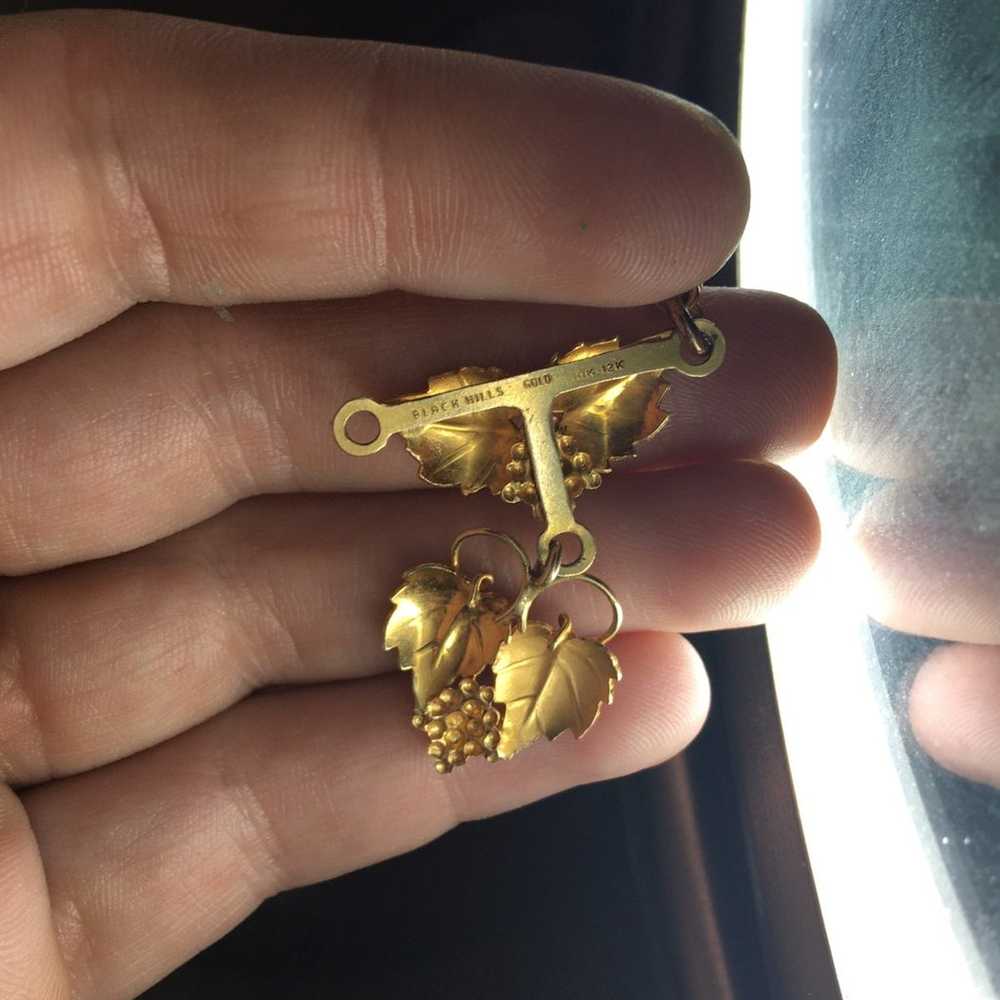 Vintage 12k Gold Leaf Pendant - image 2