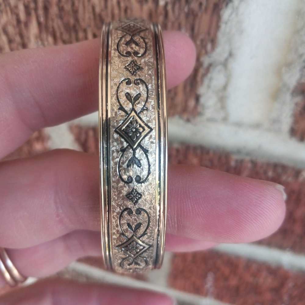 gold bangle bracelet - image 1