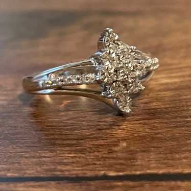 Antique Style Marquise 1/4 ct Diamond Ring - image 1