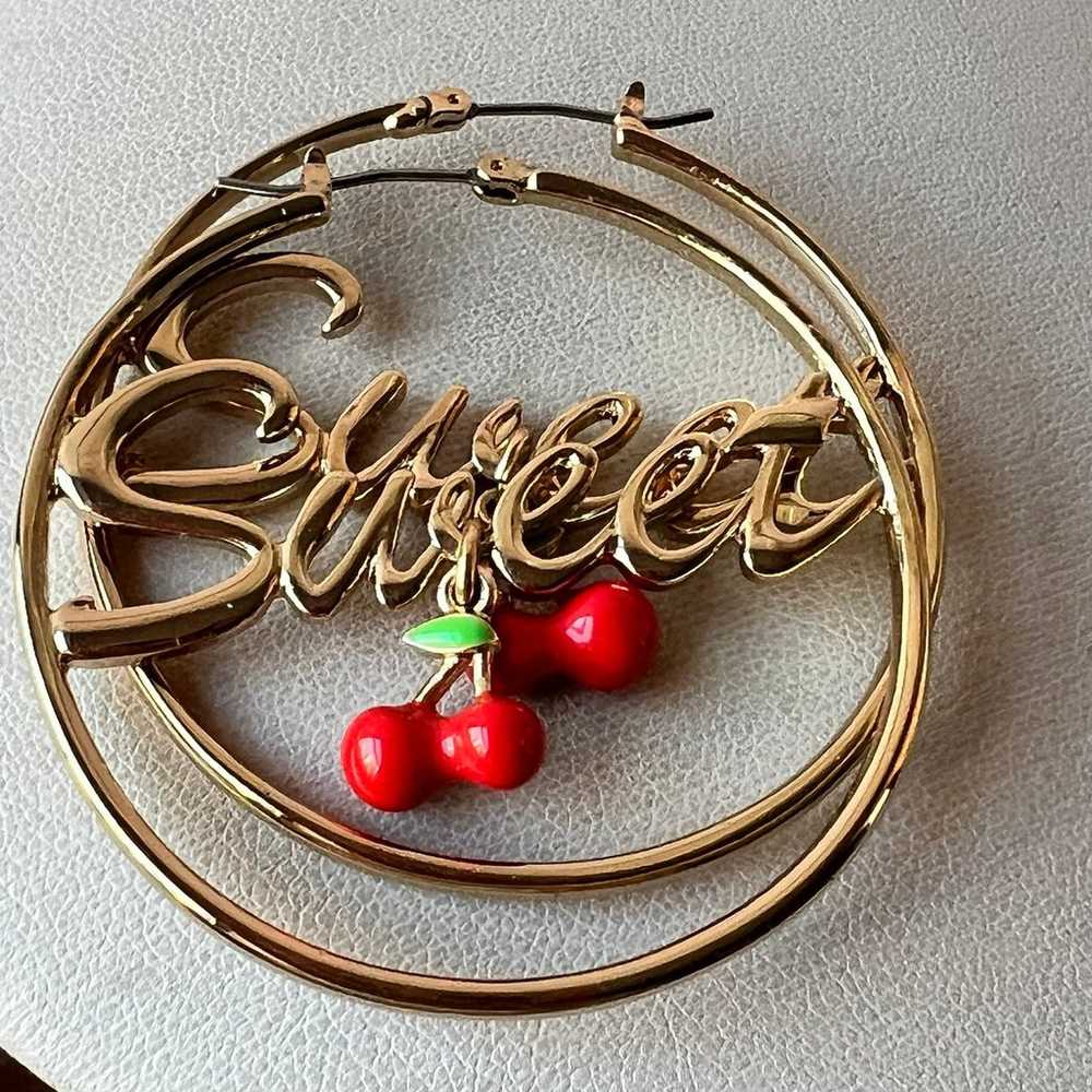 VINTAGE 1980’S SWEET CHERRY ON TOP OVERSIZED HOOP… - image 10