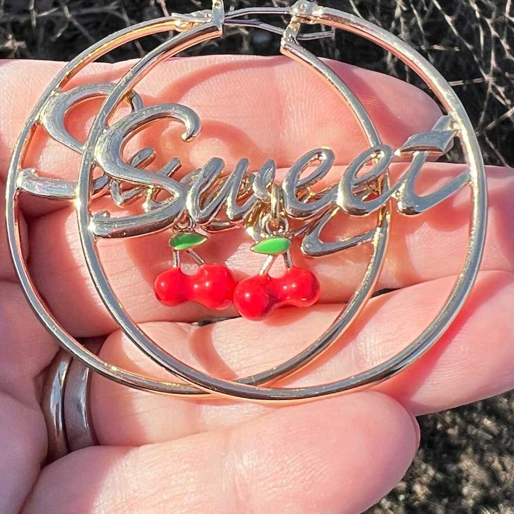 VINTAGE 1980’S SWEET CHERRY ON TOP OVERSIZED HOOP… - image 12