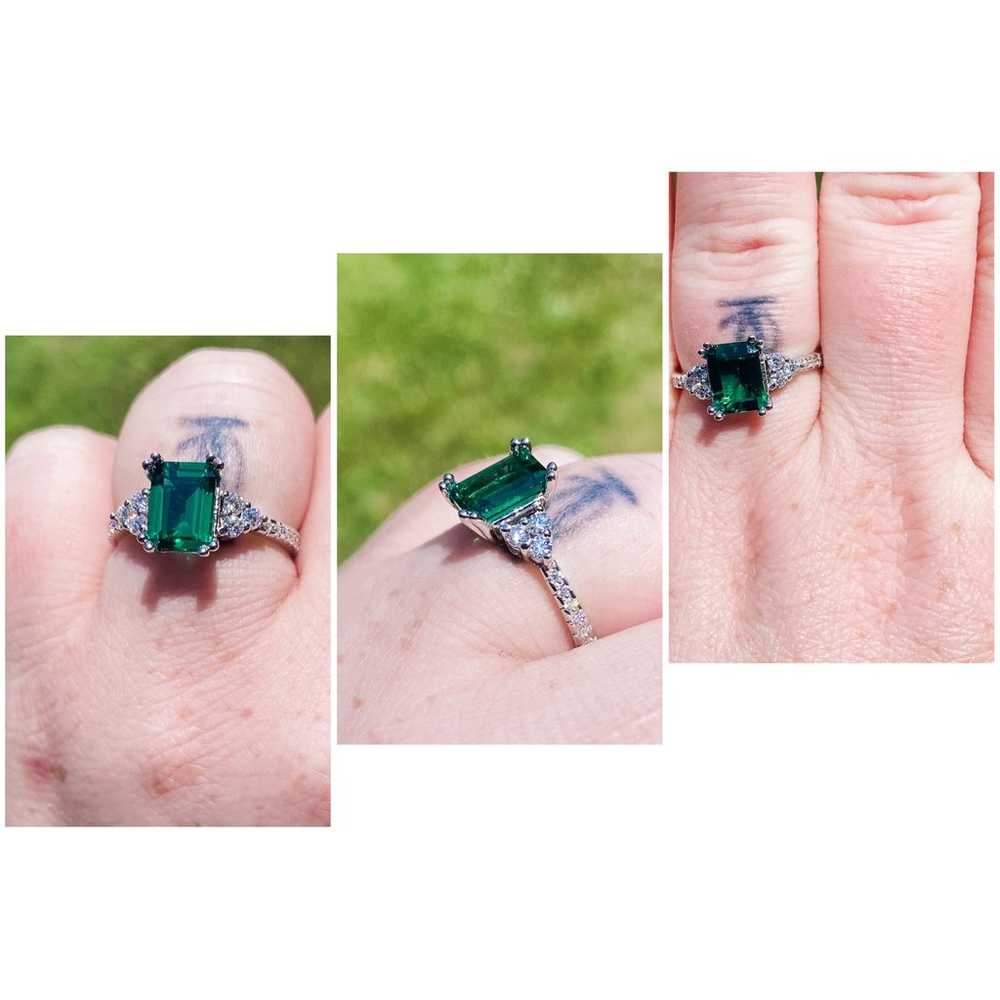 14k white gold- emerald (lab made) ring - image 4