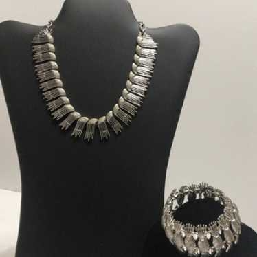 Sarah Coventry Silver Tone Necklace & Bracelet Set - image 1