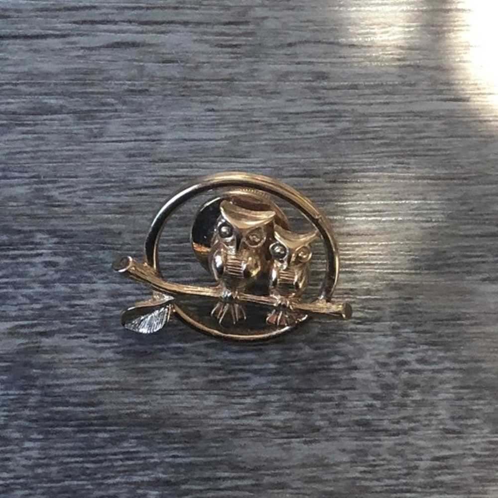 Vintage Avon Owl & Baby Pin Brooch - image 1