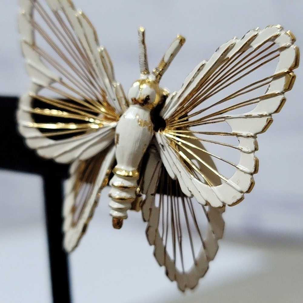 Vintage MONET Gold Tone Cream Enamel Butterfly Br… - image 2