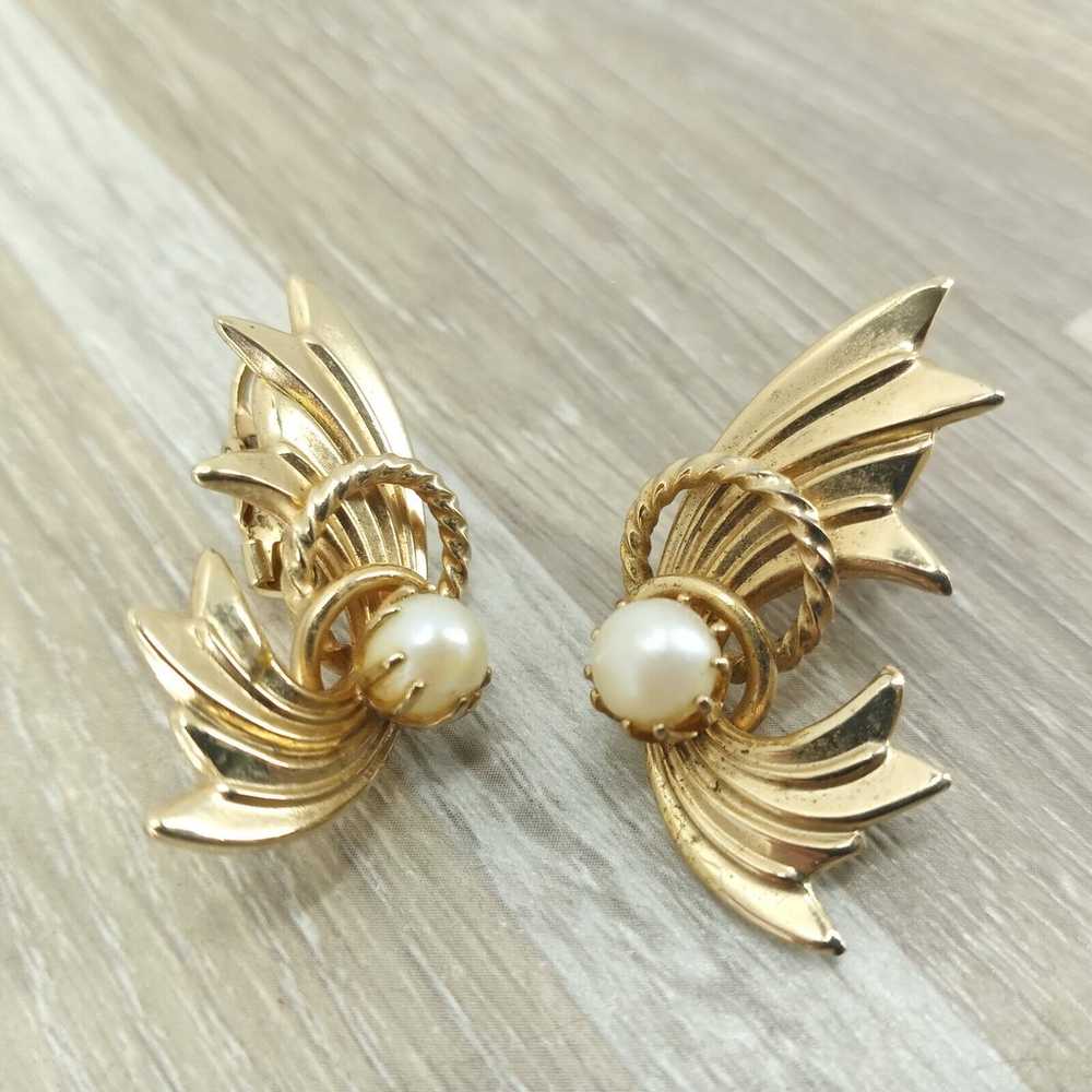 Vintage Earrings Gold Tone Imitation Pearls Clip … - image 5