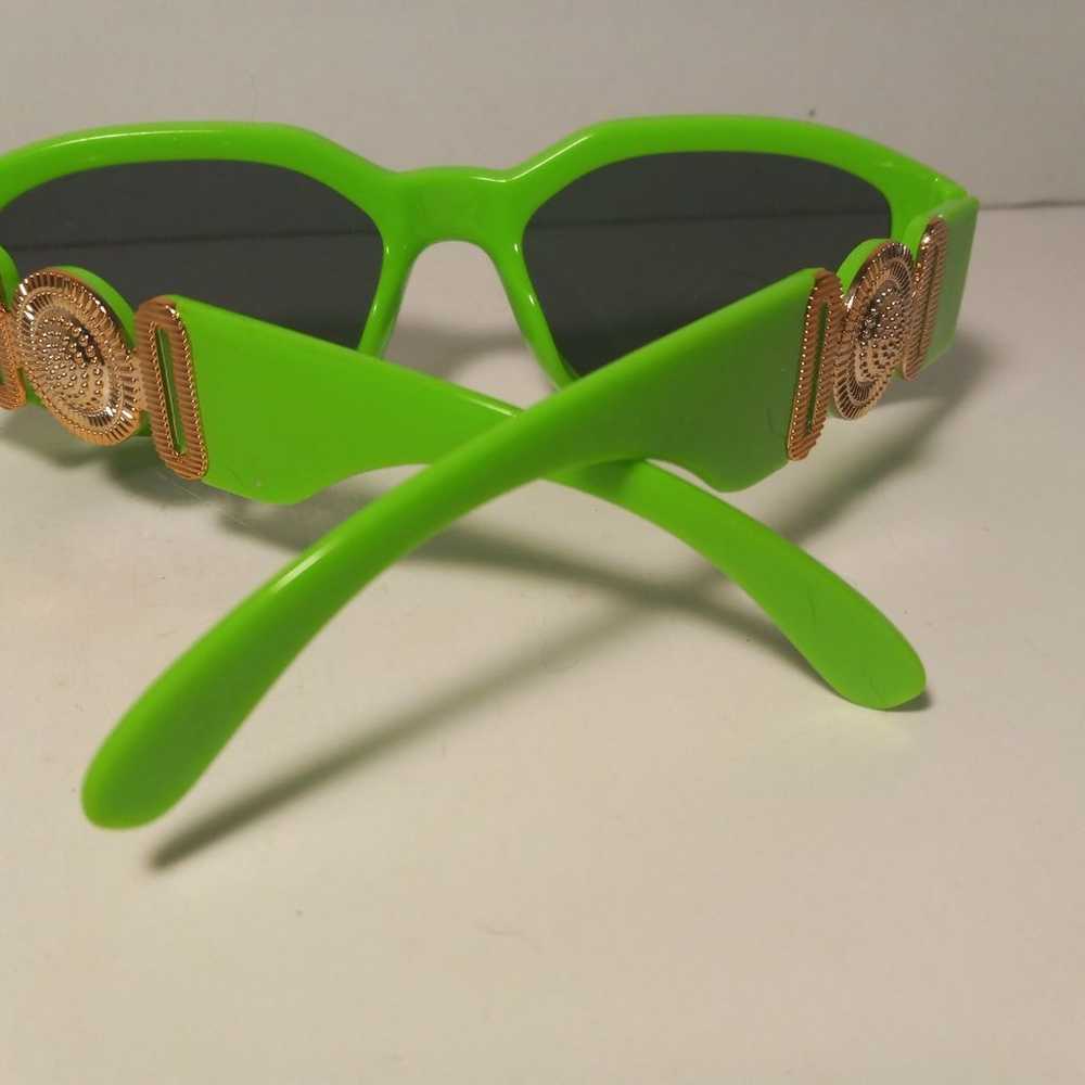 Biggie Vintage Retro Style Sunglasses - image 4