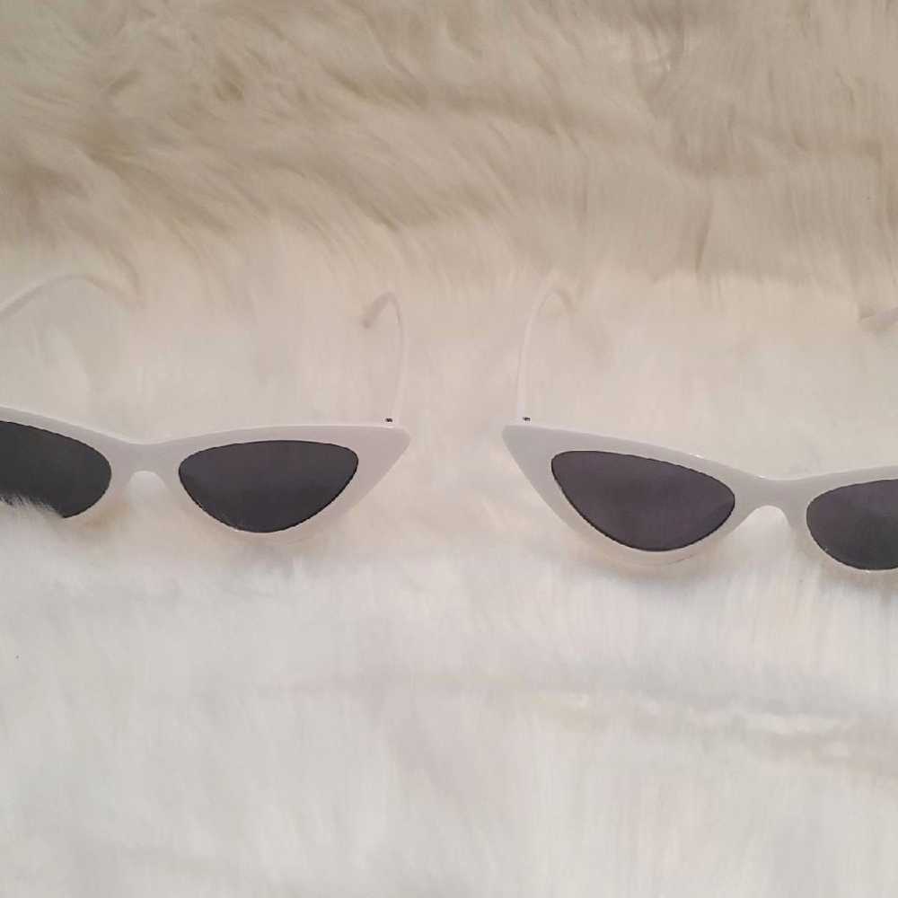 Retro Vintage Cat Eye Sunglasses for Women - image 2