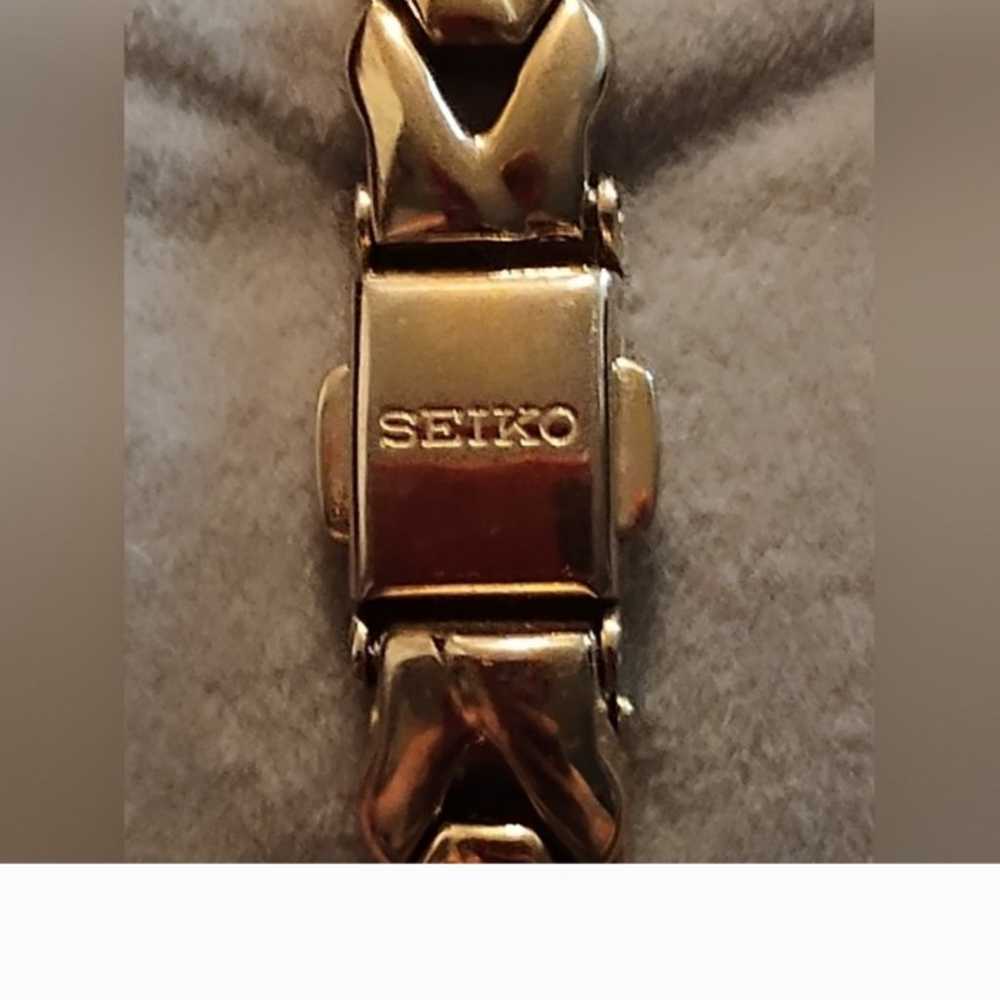 Beautiful vintage Seiko solar powered watch with … - image 2