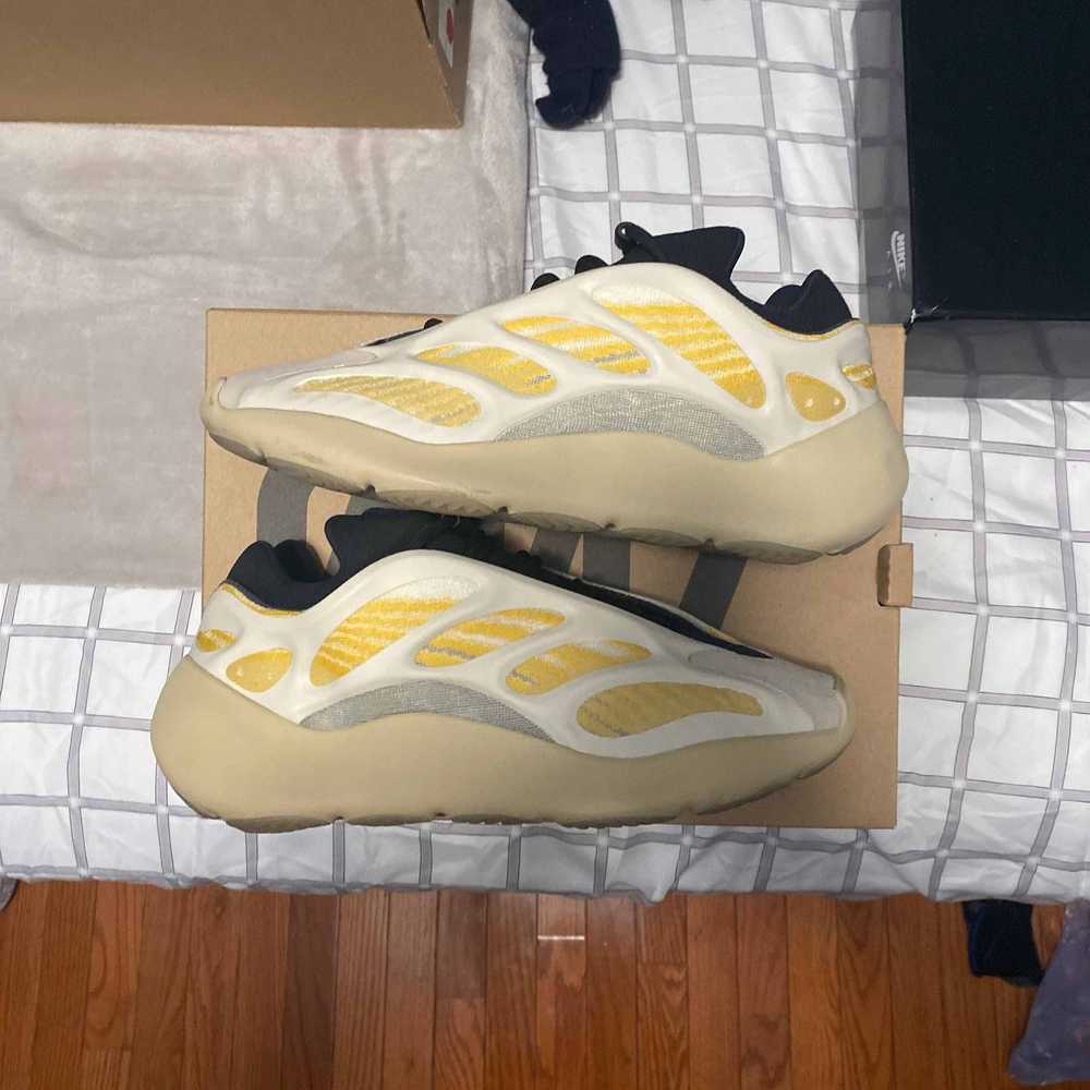 Adidas Yeezy 700 V3 Safflower - image 9