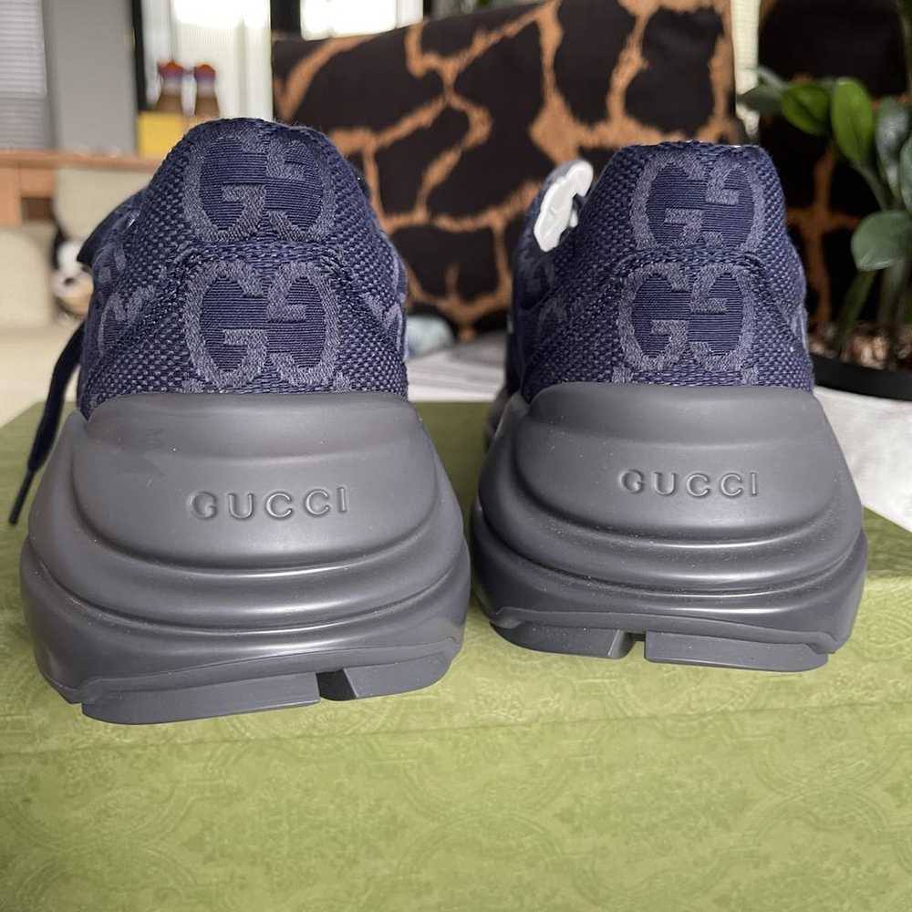 Gucci Rhyton cloth low trainers - image 6