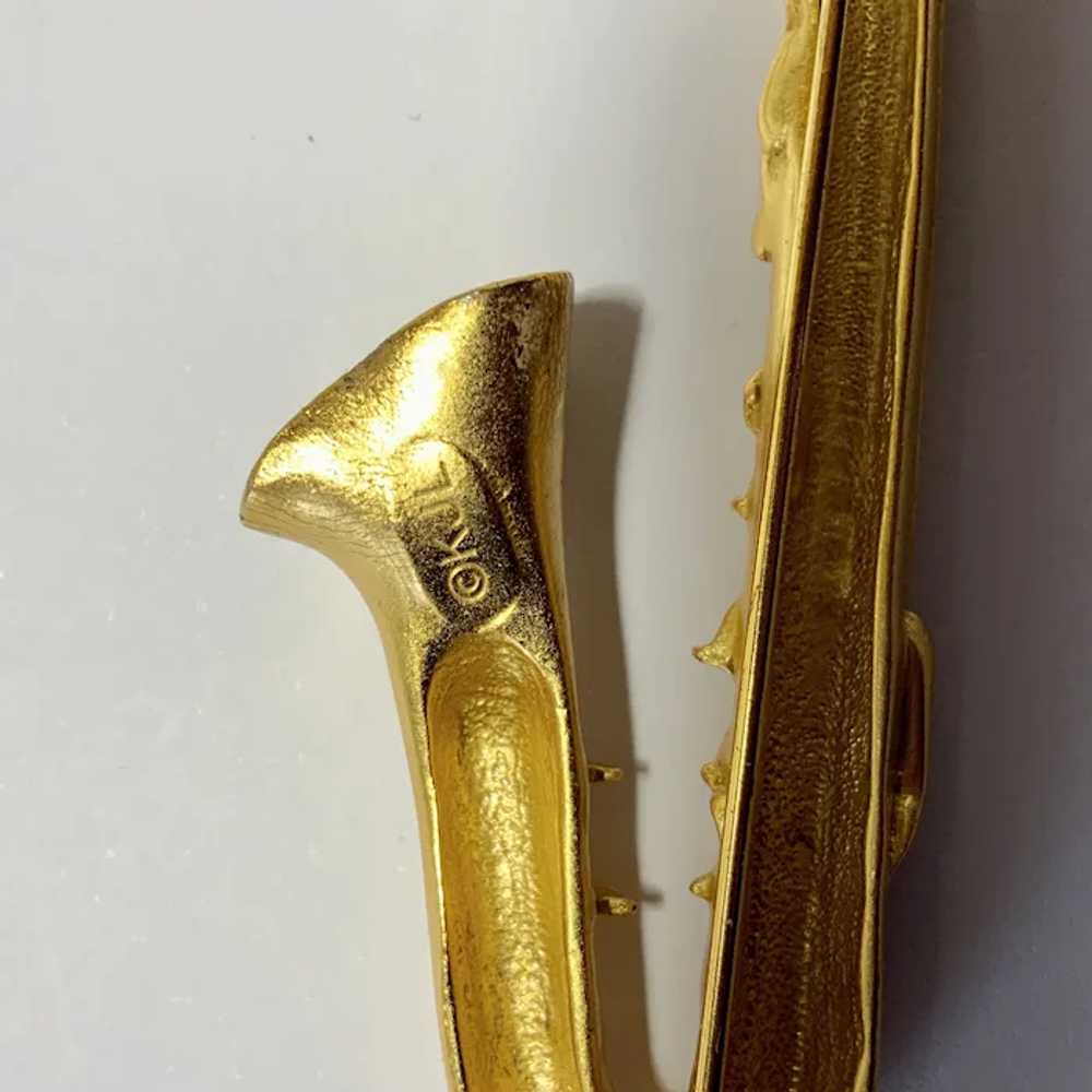KJL Kenneth Jay Lane Saxophone Brooch Pin Gold To… - image 4