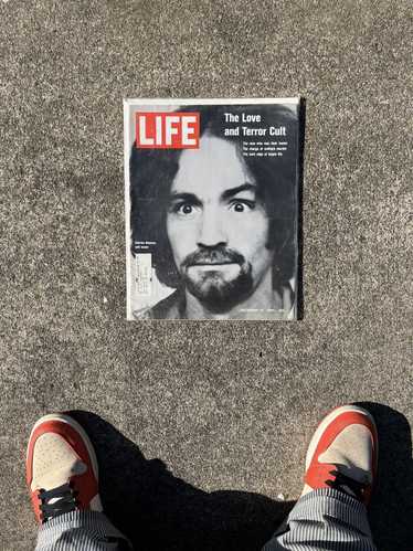 Vintage Charles Manson LIFE Magazine 1969 rare wit