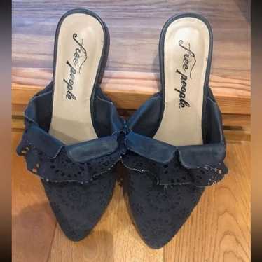 Free People beautiful mules navy blue 39