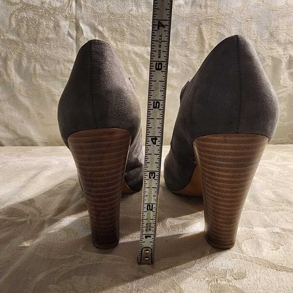 Crown Vintage Grey Suede 4" wood tone block heel - image 2