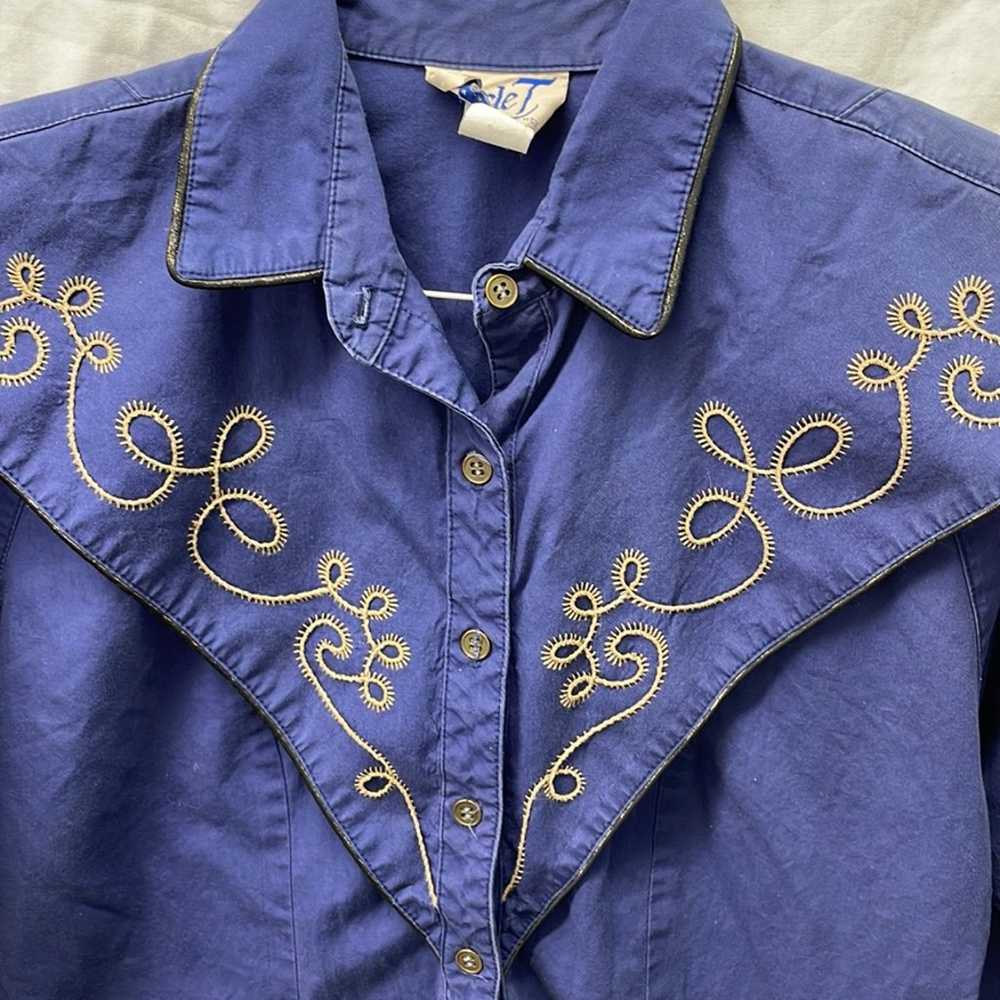 Vintage Circle T western embroidered shirt ladies… - image 4