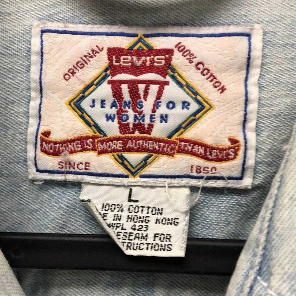 Vtg Levi’s Jeans for Women snap button washed den… - image 6